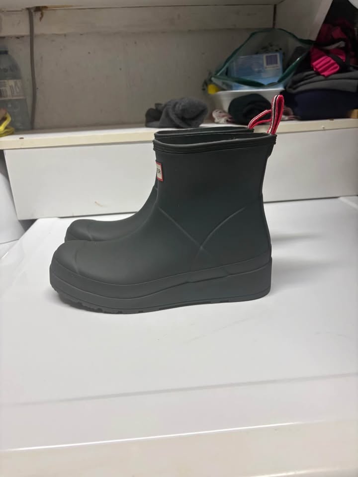 Hunter Women’s Play Short Boots Green – Size 6 New - photo 3