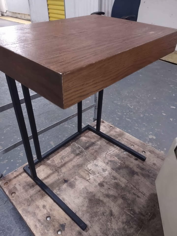Pull Up Table Desk 26x22x16 - photo 3