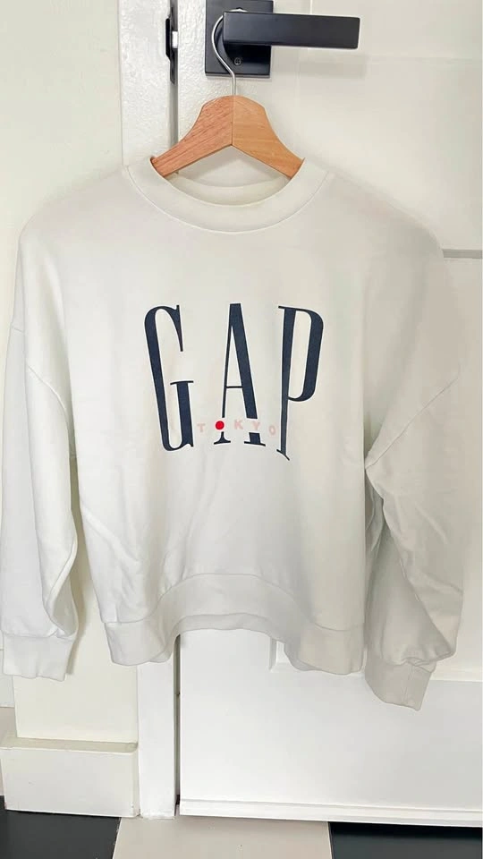 GAP TOKYO Sweater