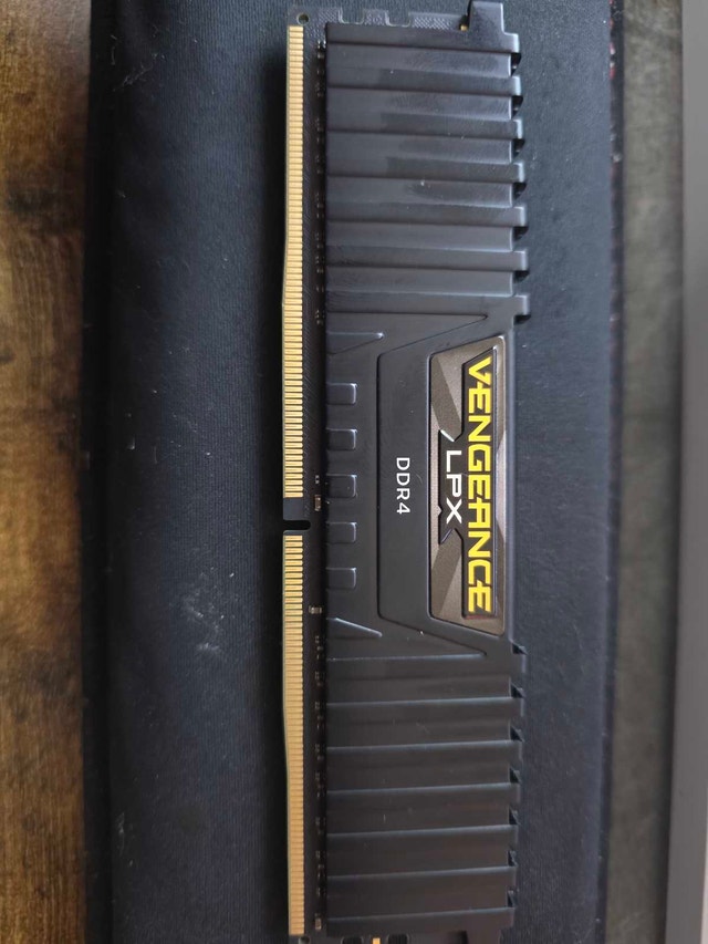 Corsair Vengeance LPX 32GB DDR4 3200MHz RAM Kit
