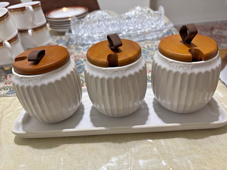 Ceramic Spice Jars – Set of 3 on Tray