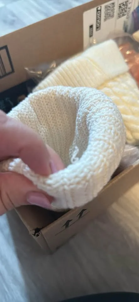 Baby Winter hat image indicator(3)