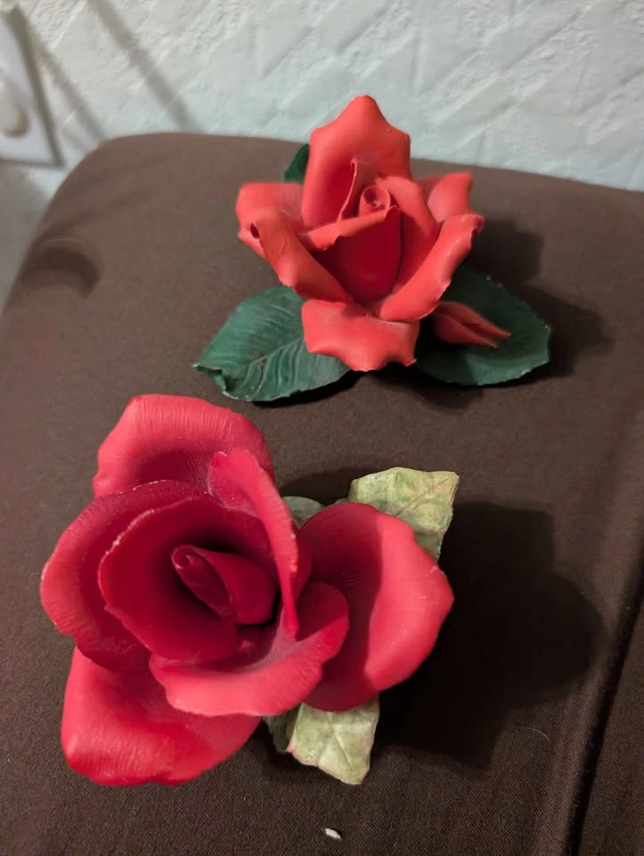 Set of Capodimonte porcelain roses - photo 2