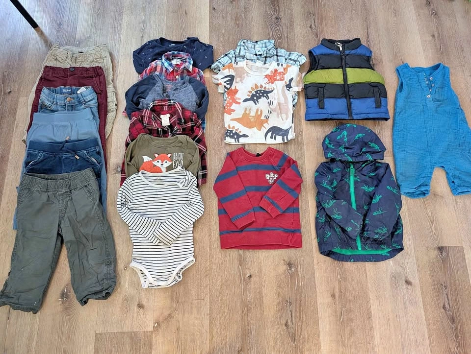 Boy 18-24M Clothing Lot - 18 Pieces