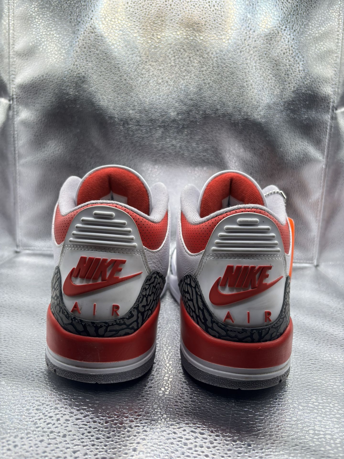 Air Jordan 3 Fire Red 2022 - photo 4