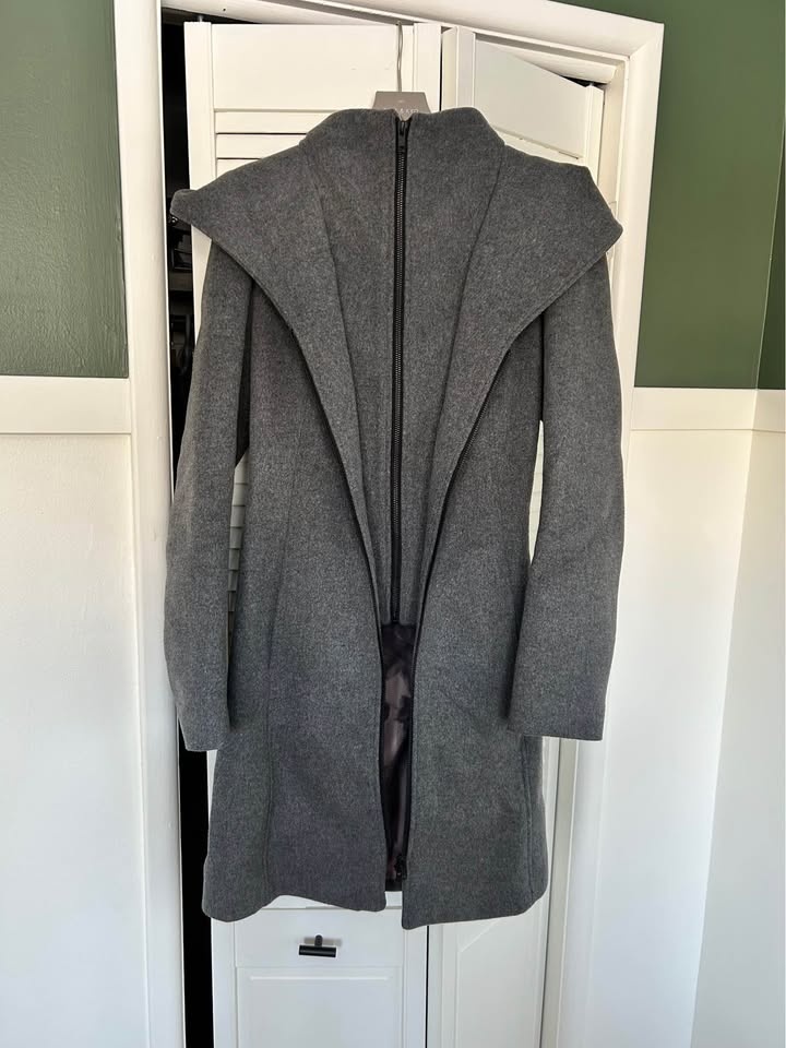 Soia & Kyo Wool Coat - Size Medium - photo 3