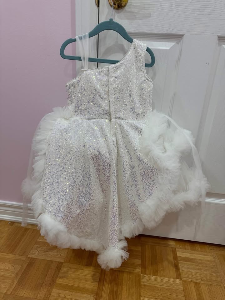 Girls party wear princess style dress 4-5 years - photo 3
