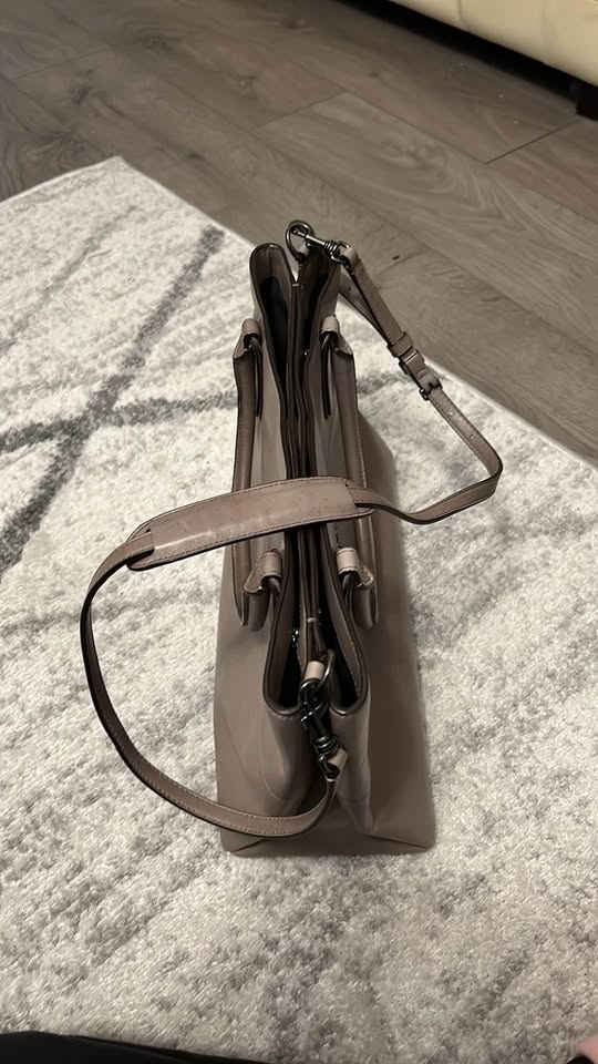 Coach Borough Bag in Pale Tan NWOT - photo 3