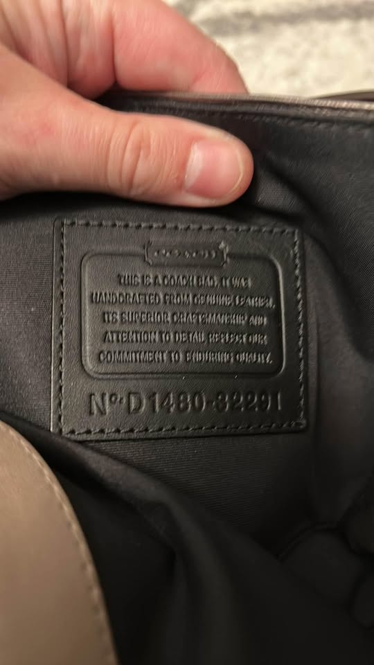 Coach Borough Bag in Pale Tan NWOT - photo 4