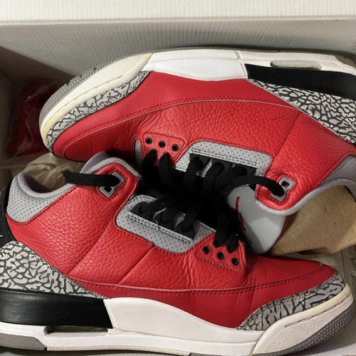 Size 10.5 - Jordan 3 Retro SE Mid Unite