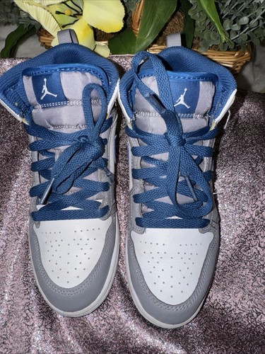 Size 3Y US- Jordan 1 Mid Cement True Blue