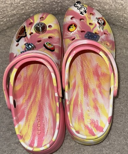 CROCS Pink and Yellow Sandals with Vibrant Tie-Dye Pattern Size - photo 3