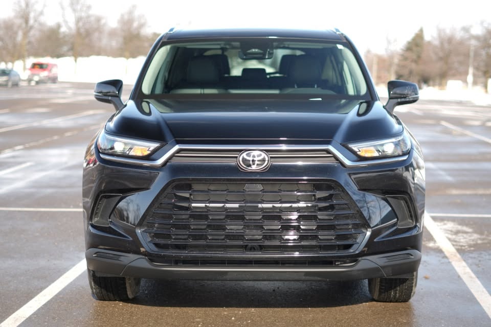 2026 Toyota Grand Highlander Hybrid XLE AWD - photo 2