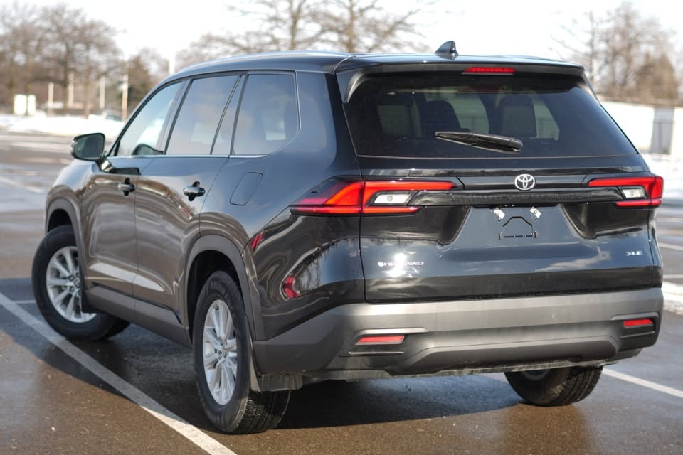 2026 Toyota Grand Highlander Hybrid XLE AWD - photo 4