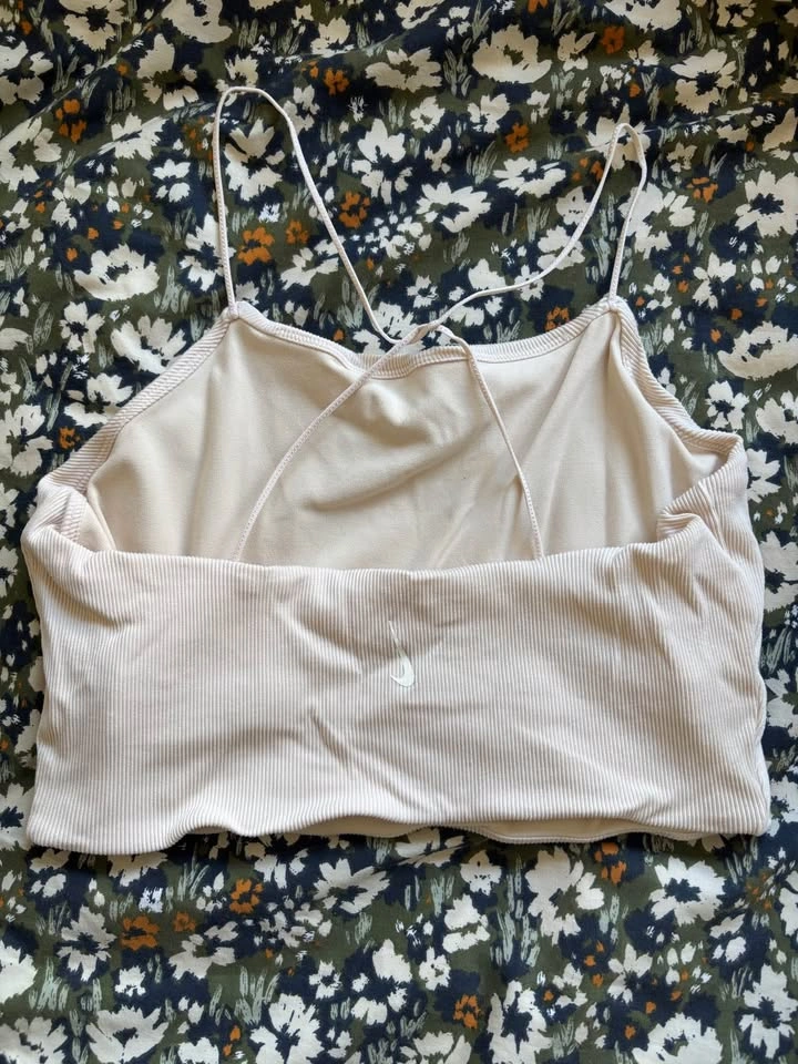 Nike crop - photo 2