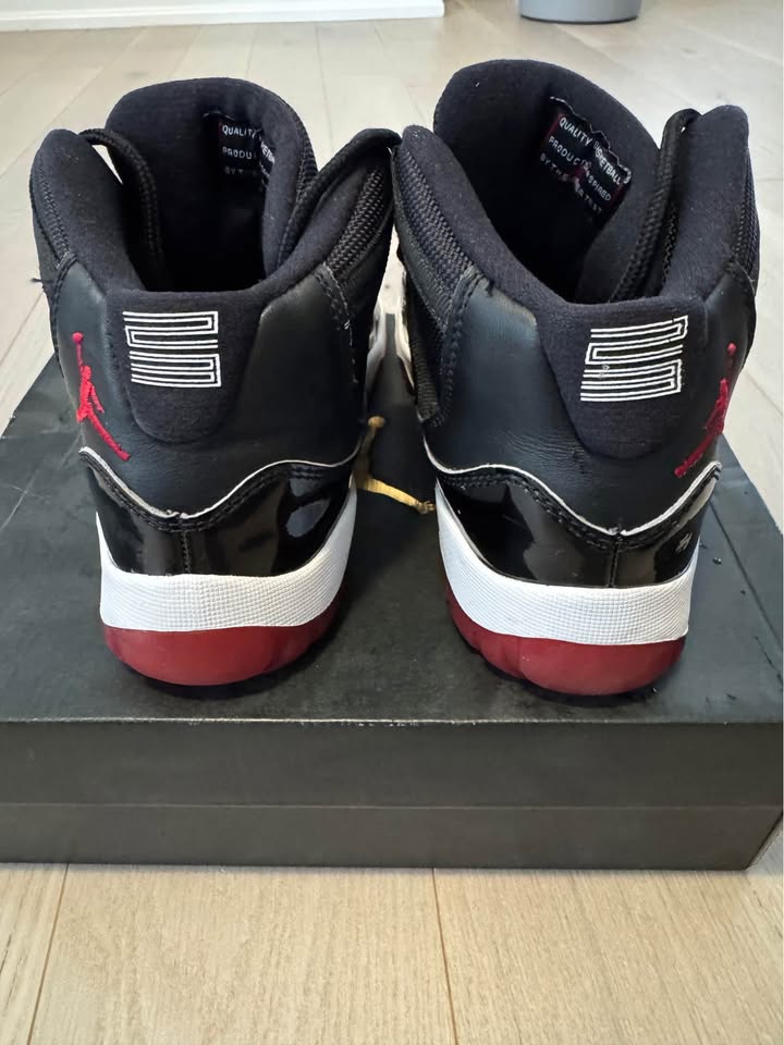 Jordan 11 Retro - Kids size 2 - photo 3