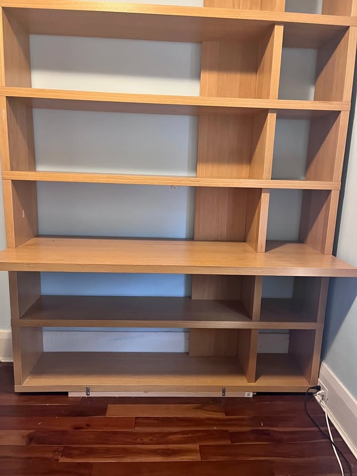 Desk with Shelves – Great Condition