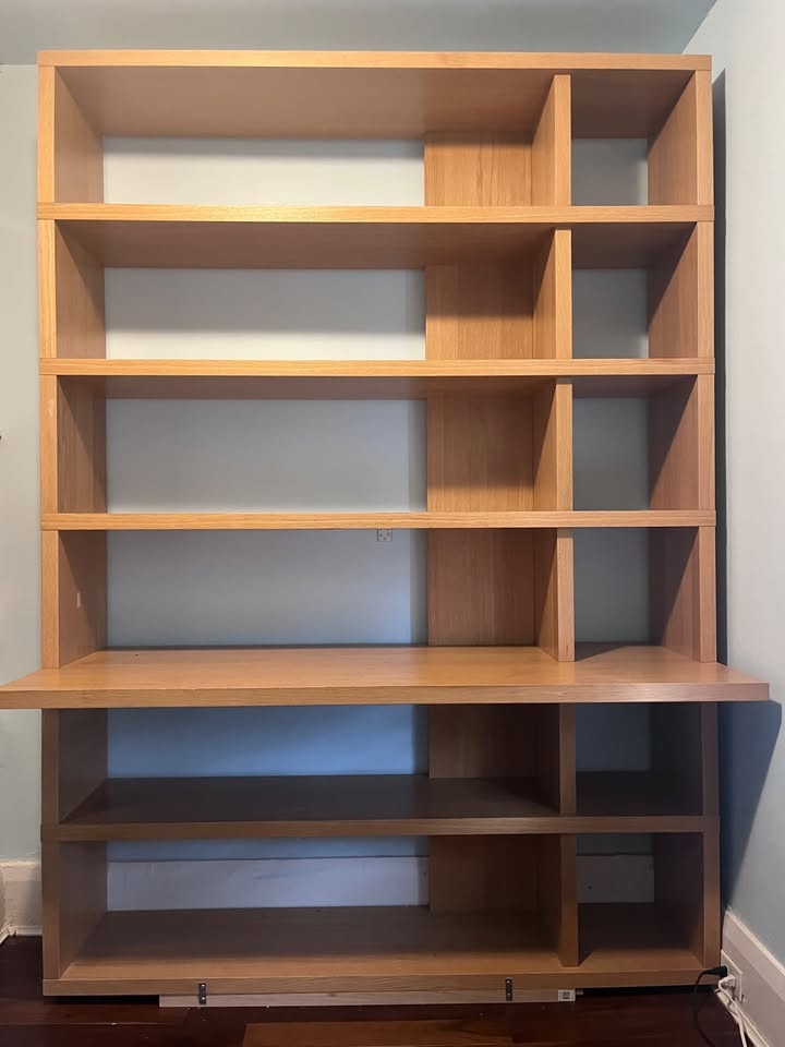 Desk with Shelves – Great Condition - photo 2
