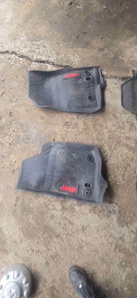 MOPAR All Weather Floor Mats for Jeep Wrangler JL 4xe (2021-2025 - photo 4