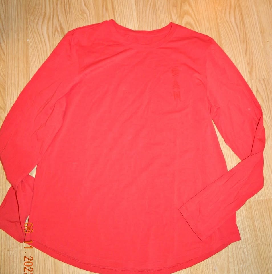 🏆Lululemon Women's Love Tee Long Sleeve Team Canada Size 12