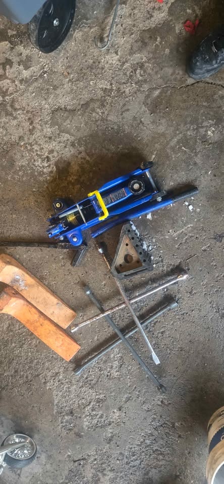 Tire Skates, Floor Jack, Wheel Chocks & Lug Wrench Set🏆 - photo 4