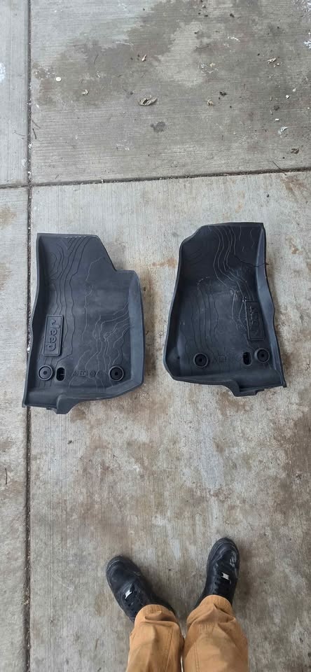Mopar All-weather Floor Mats/Liners for Jeep Wrangler JL 🏆 - photo 3