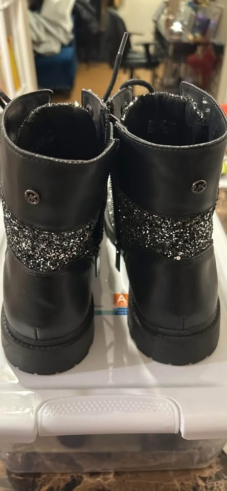Michael Kors Glitter Boots Size 9 - photo 3