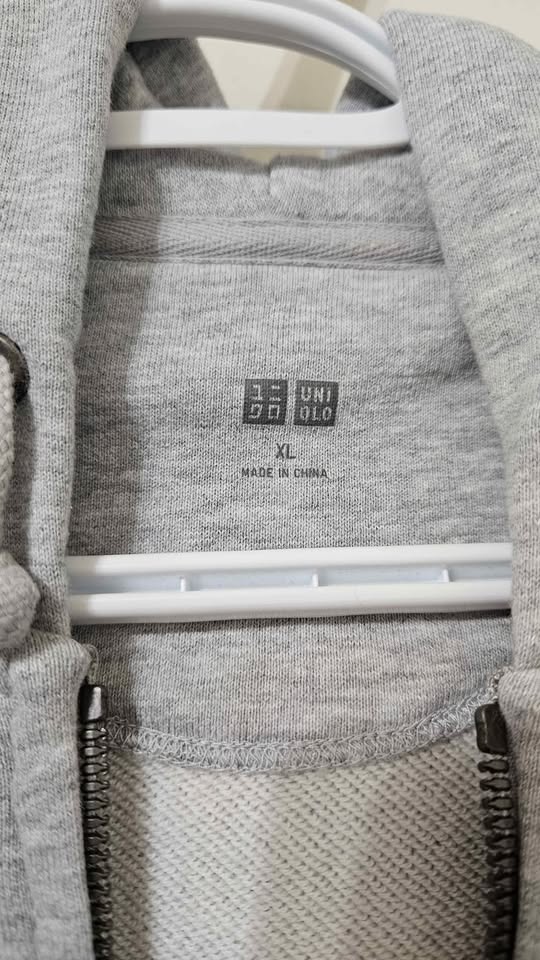 Uniqlo Full Zip Hoodie - photo 2