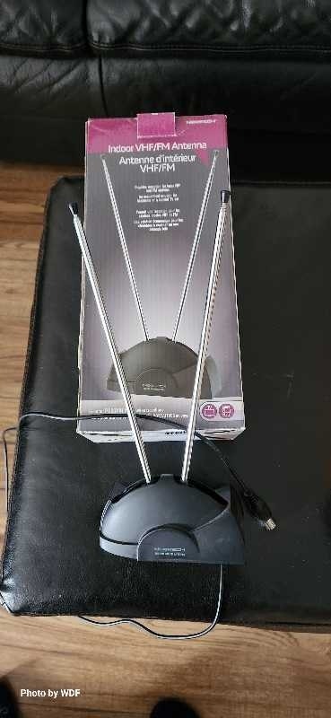 Portable UHF FM Antenna - No Cable Needed