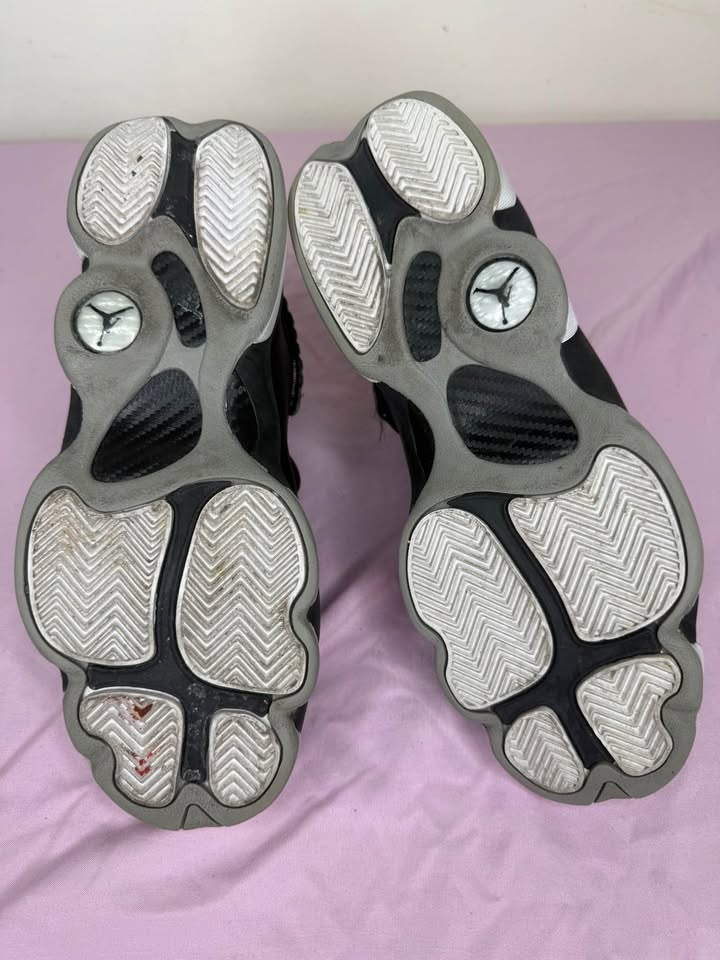 Jordan Sneakers for Teens - Size 7Y - photo 4