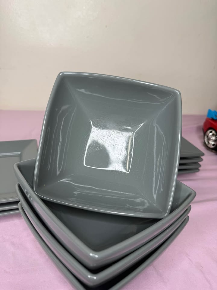 Food Network Plates - photo 4