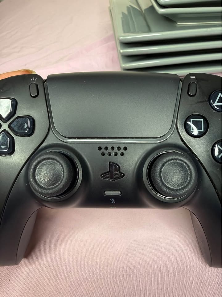 Sony DualSense Wireless Controller for PS5 - Midnight Black - photo 5
