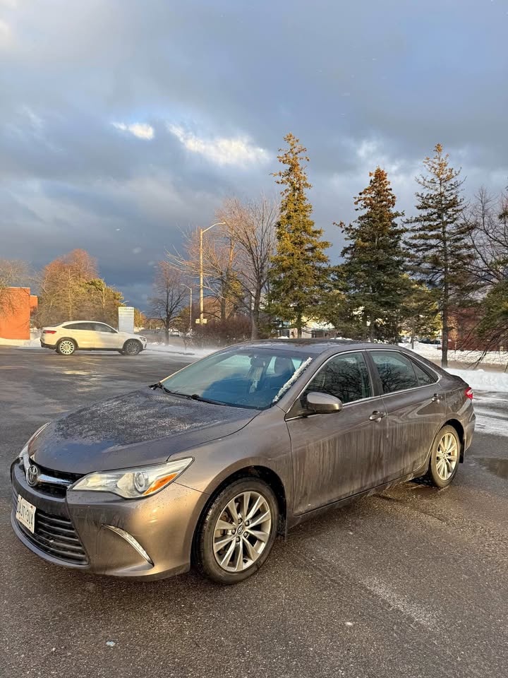 2016 Toyota Camry XLE