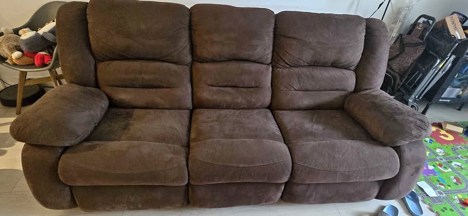 Brown Recliner Couch/Sofa