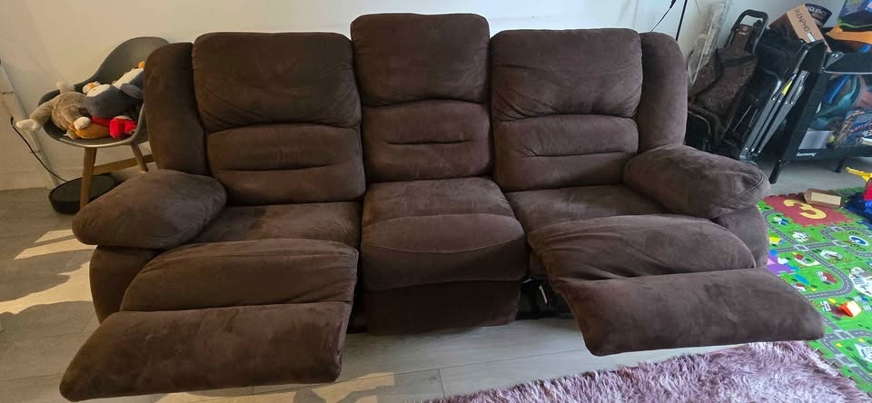 Brown Recliner Couch/Sofa - photo 5
