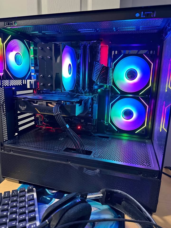 Gaming PC. Very nice and smooth