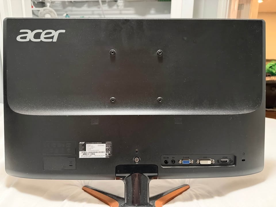 Acer Monitor READ THE DESCRIPTION!! - photo 2