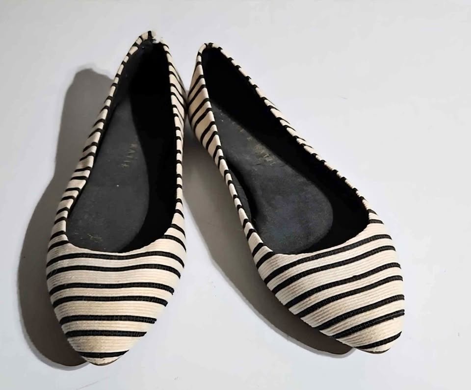 Kelly & Katie Black and Cream Striped Flats Size 8
