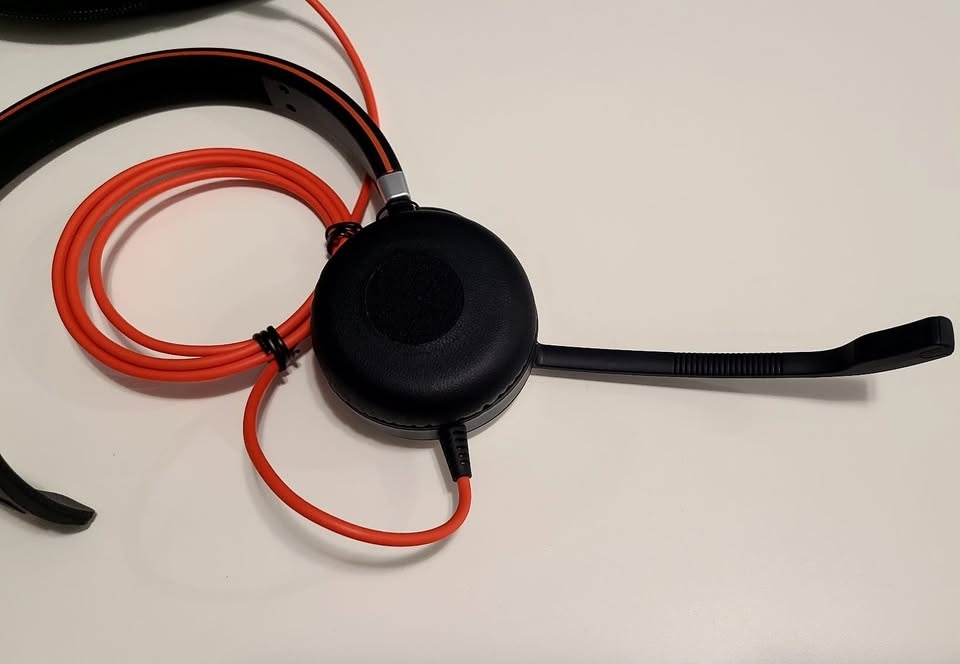 NEW Jabra Evolve 40 Stereo Headset - photo 3