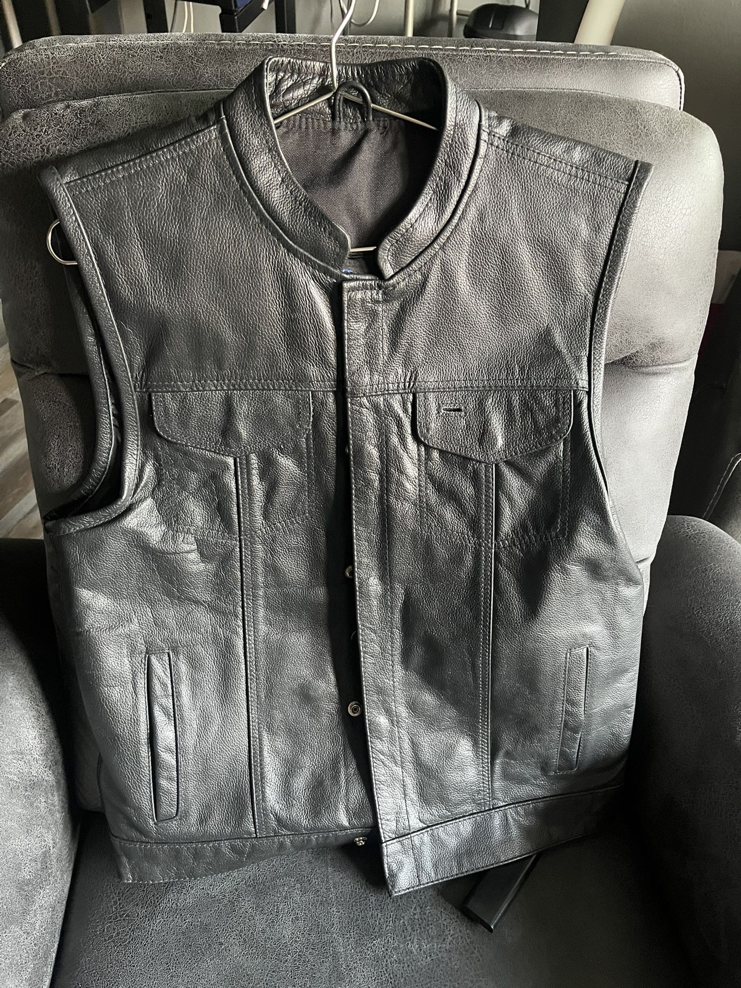 Leather Biker Vest Size M Brand New