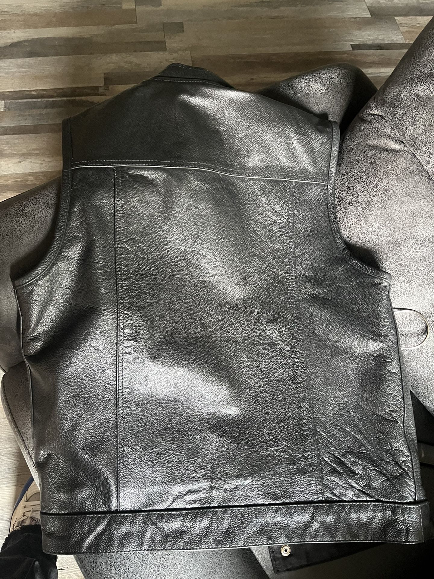 Leather Biker Vest Size M Brand New - photo 3