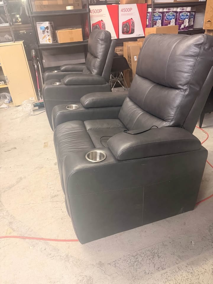 Ramsey Black Top-Grain Leather Home Theater Power Recliner - photo 3