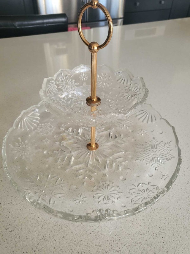 2 Tier Glass Server