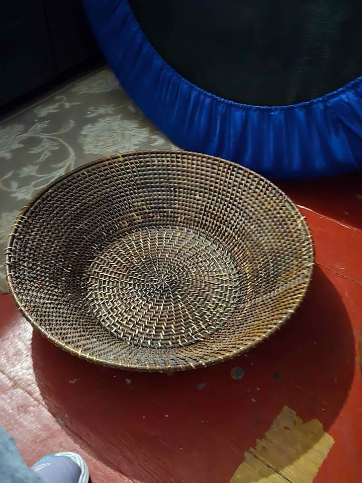 Decorative Corner Table - photo 3