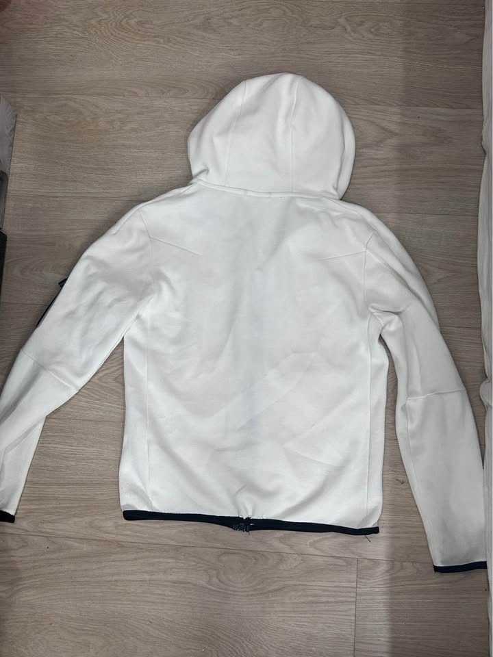 WHITE NIKE TECH - photo 2