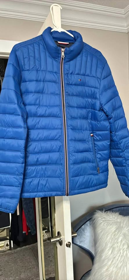 Tommy Hilfiger packable jacket Med