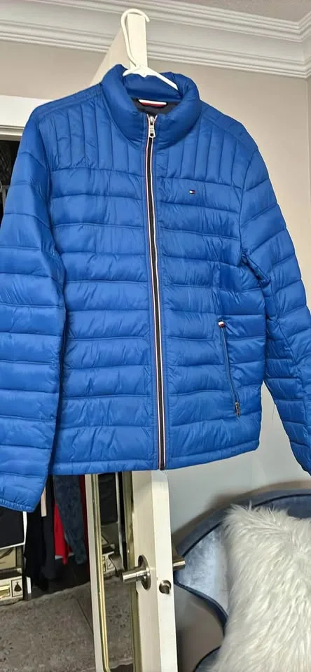 Tommy Hilfiger packable jacket Med thumbnail