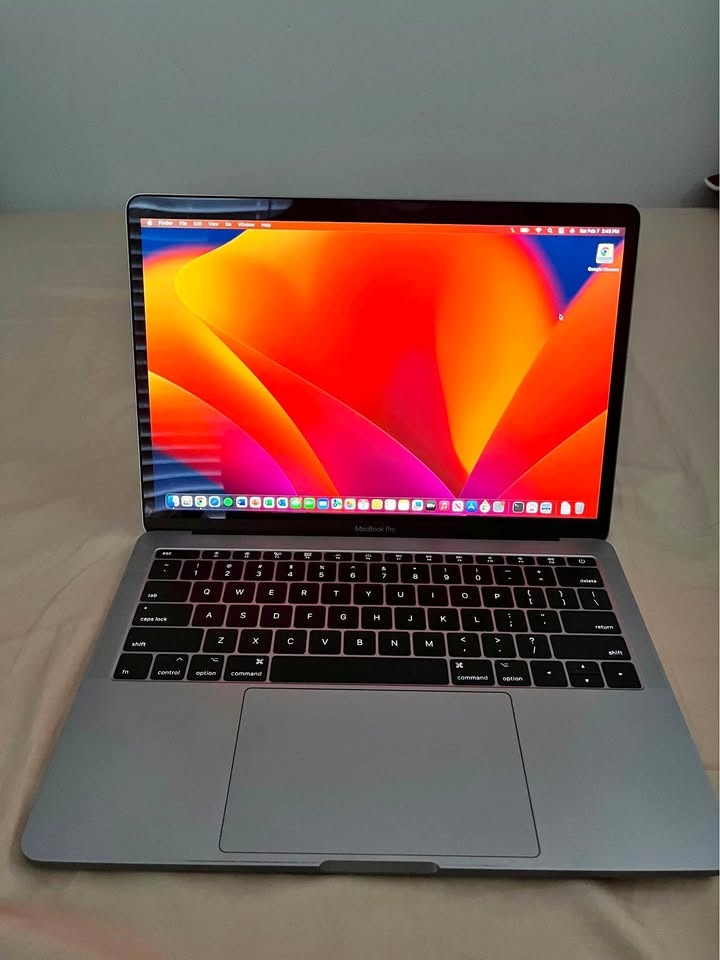 Apple MacBook Pro 13” 2017 16GB RAM 512GB SSD Space Gray