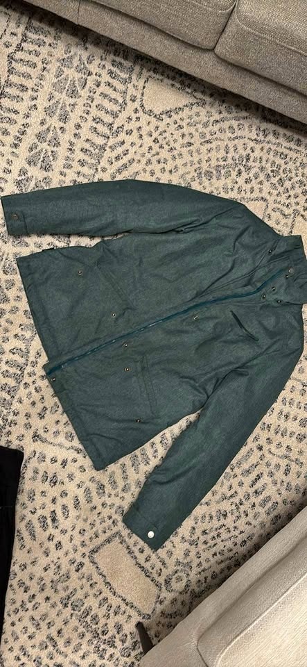 Women’s winter Jacket / Hood