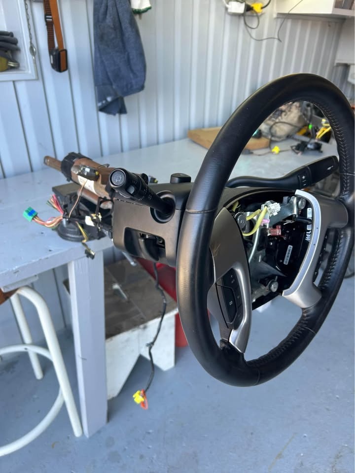 Steering wheel and column 07-13 - photo 3